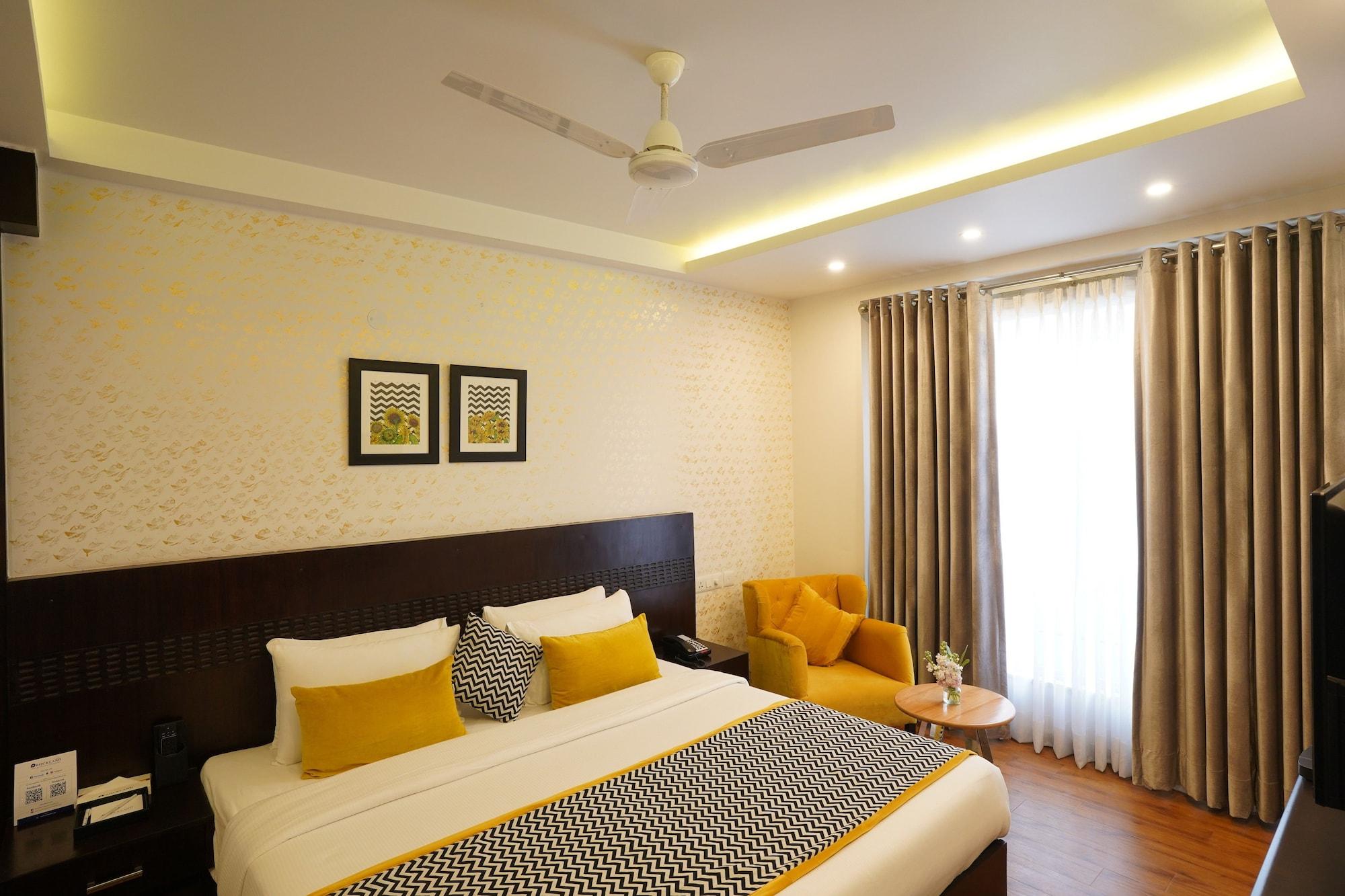 Rockland Hotel, C.R Park New Delhi Exteriör bild
