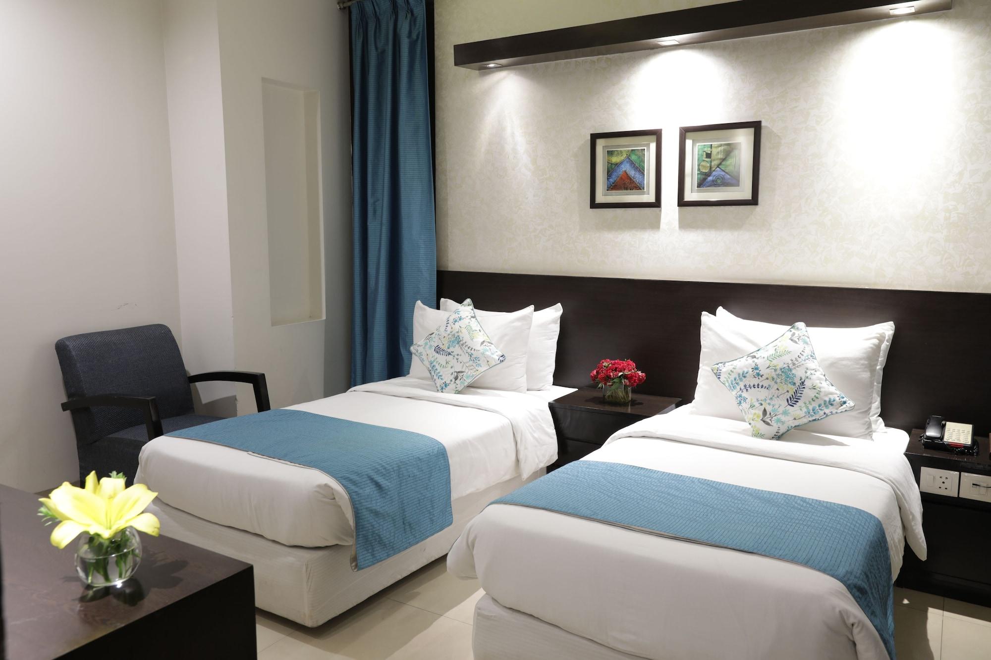 Rockland Hotel, C.R Park New Delhi Exteriör bild