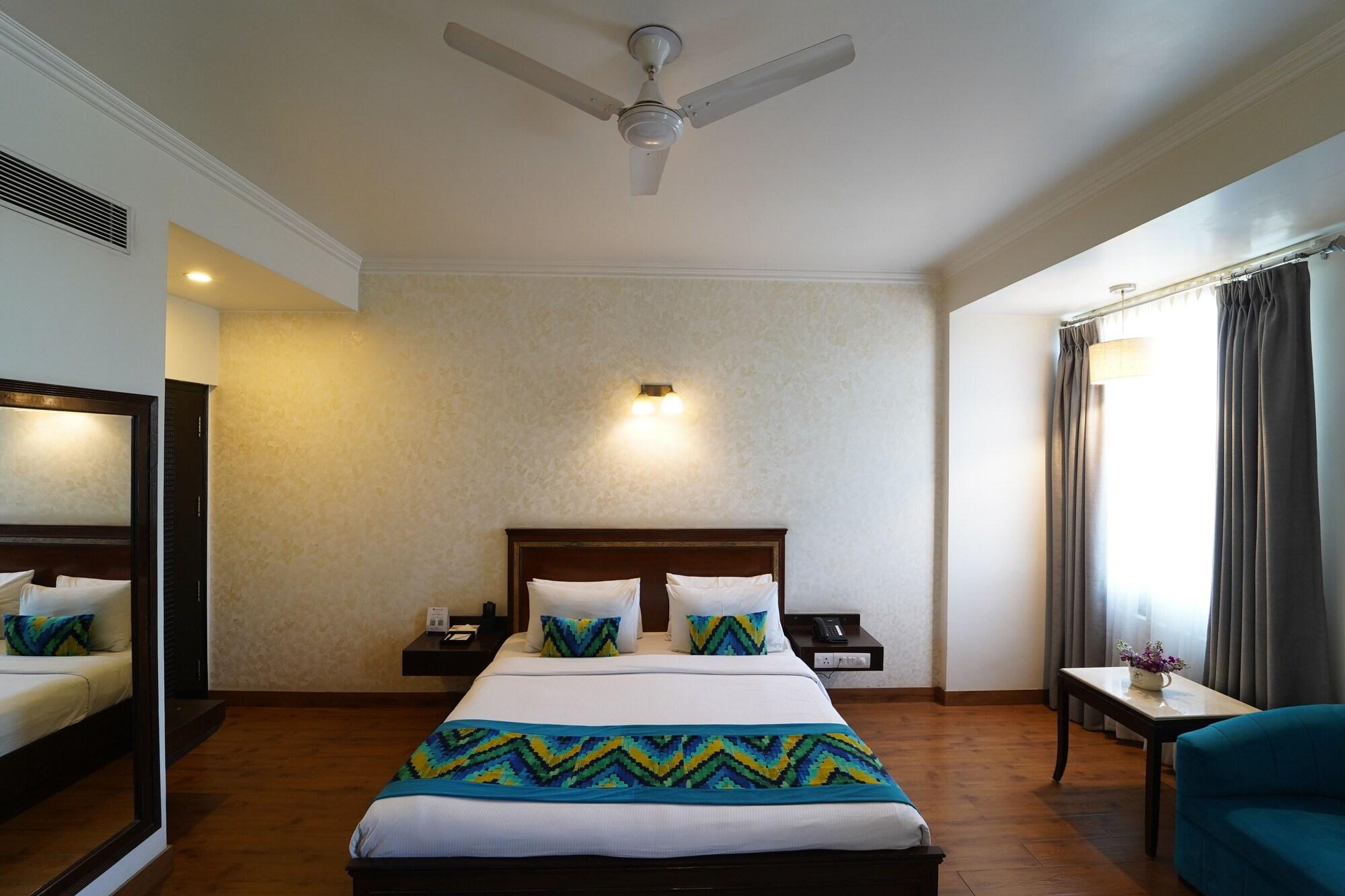 Rockland Hotel, C.R Park New Delhi Exteriör bild
