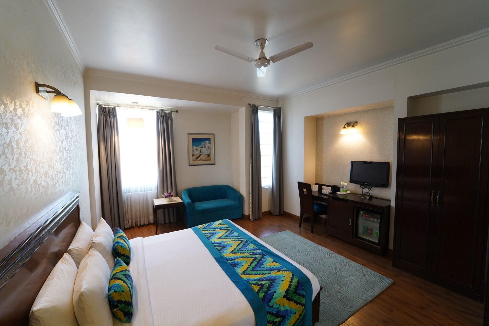 Rockland Hotel, C.R Park New Delhi Exteriör bild