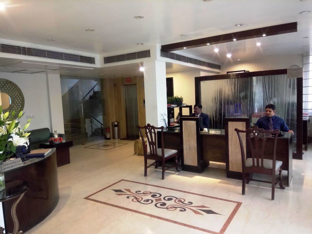 Rockland Hotel, C.R Park New Delhi Exteriör bild